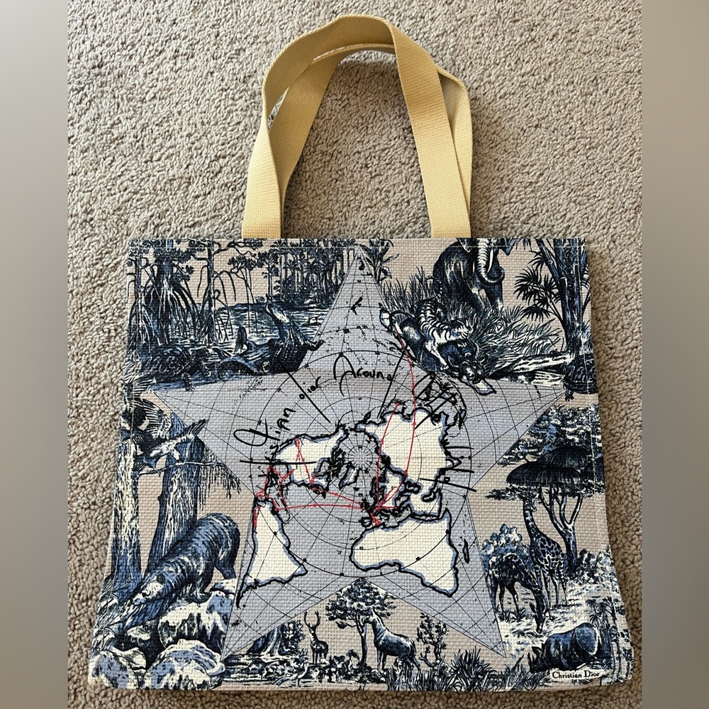 NWOT Dior beauty around the world tote - Picture 2 of 8